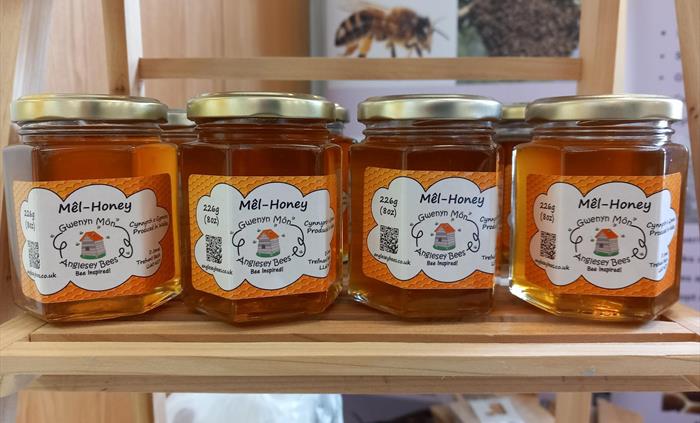 Taste before you buy our premium artisan Anglesey wildflower honey